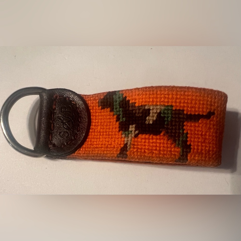 Smathers & Branson Camo Retriever Dog  Orange Needlepoint Keychain Fob Preowned